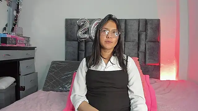 Sharlottee   online show from March 1, 10:10 pm