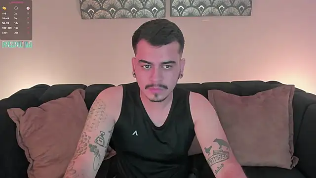 Chriss Hunt online show from February 5, 1:12 am