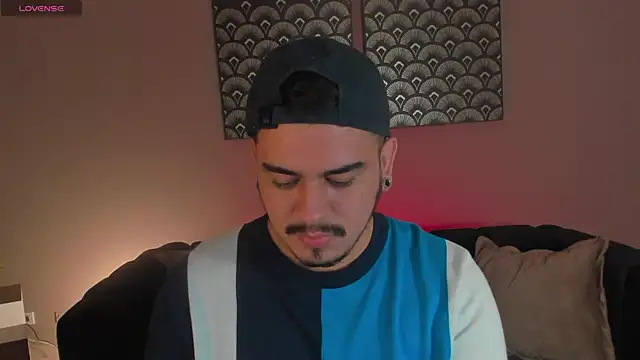 Chriss Hunt online show from February 10, 8:24 am