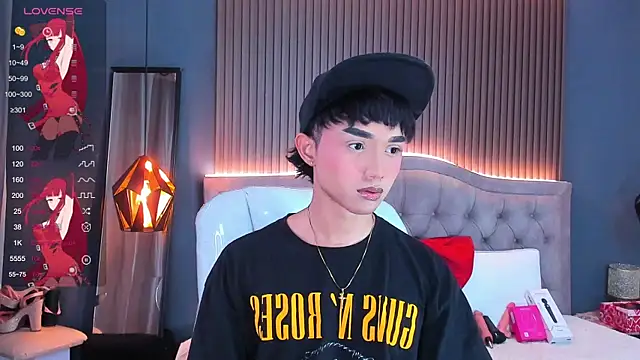Snapshot of Noa_03 chatting on June 15, 6:07 pm Noa 03 online show from June 15, 6:07 pm