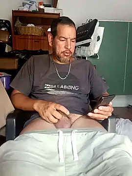 Snapshot of gordorichard chatting on February 5, 5:53 pm gordorichard online show from February 5, 5:53 pm