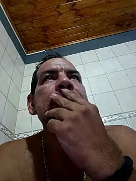 Snapshot of gordorichard chatting on February 7, 8:28 pm gordorichard online show from February 7, 8:28 pm