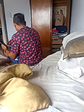 Snapshot of gordorichard chatting on February 15, 2:49 pm gordorichard online show from February 15, 2:49 pm