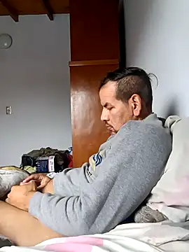 gordorichard online show from April 8, 1:45 pm