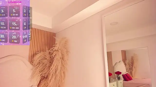 rebeca taylor online show from March 14, 3:01 am