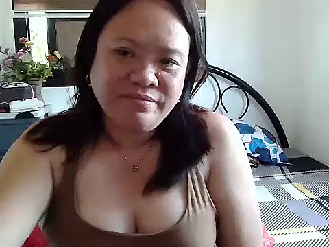 yummychubby29 online show from March 24, 3:39 am