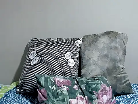 MzCoco online show from February 20, 7:16 pm