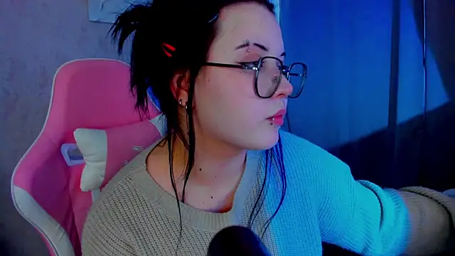 Kira G0ld online show from April 26, 9:17 am