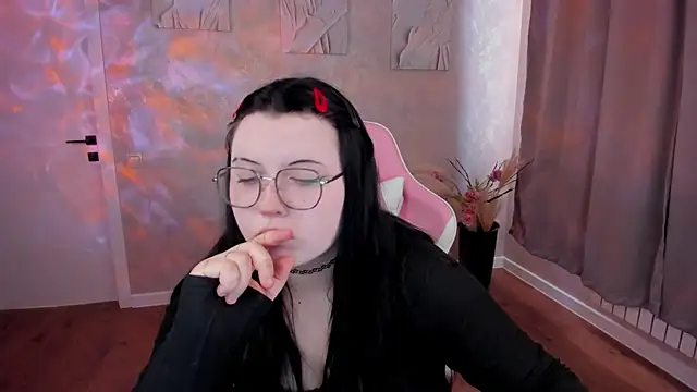 Kira G0ld online show from March 21, 1:07 am