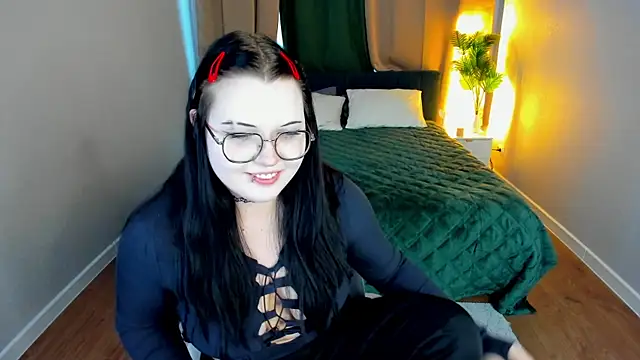 Kira G0ld online show from March 17, 1:08 am