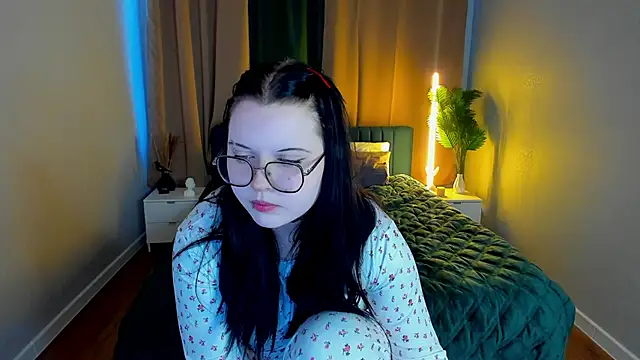 Kira G0ld online show from March 6, 1:11 am