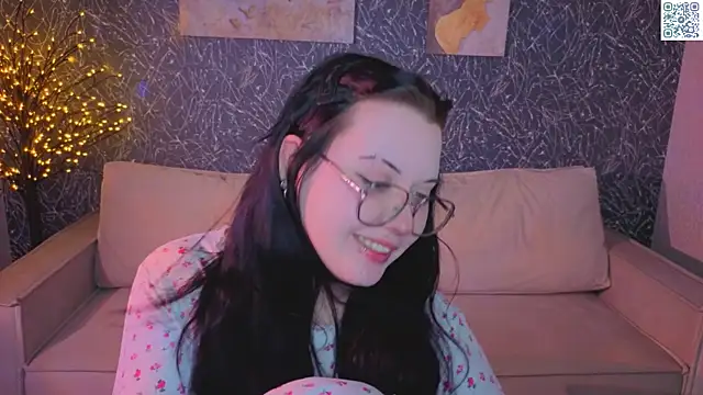 Kira G0ld online show from May 14, 9:06 am