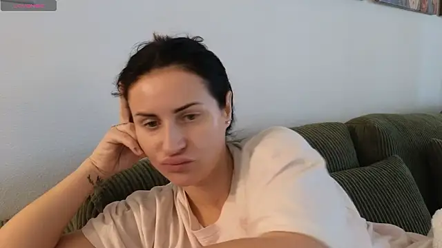 Snapshot of ViolettBaby chatting on February 8, 6:16 pm ViolettBaby online show from February 8, 6:16 pm