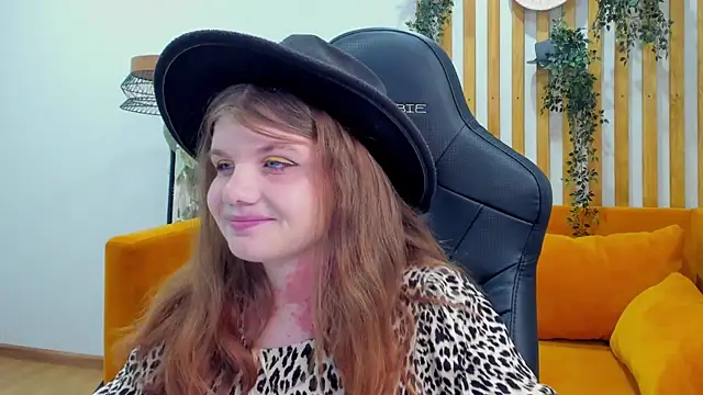 ChloeHalses online show from July 8, 5:02 pm