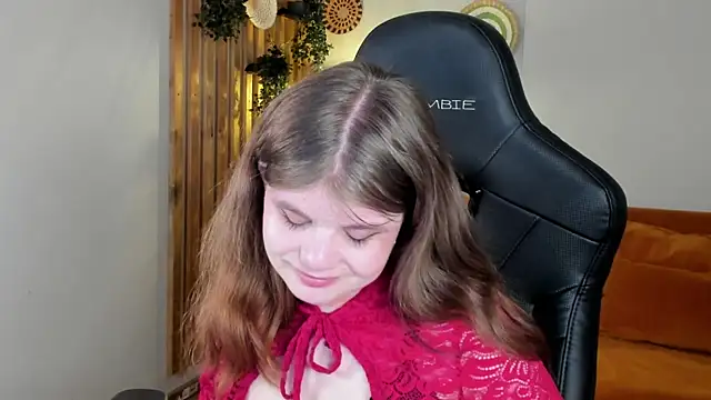 ChloeHalses online show from May 21, 5:10 pm