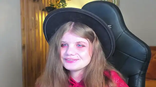 ChloeHalses online show from May 10, 5:04 pm