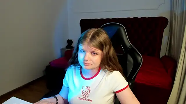 ChloeHalses online show from June 8, 1:28 am