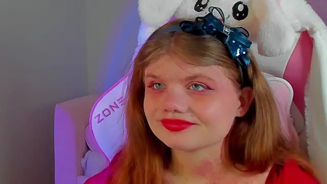 ChloeHalses online show from May 12, 5:04 am
