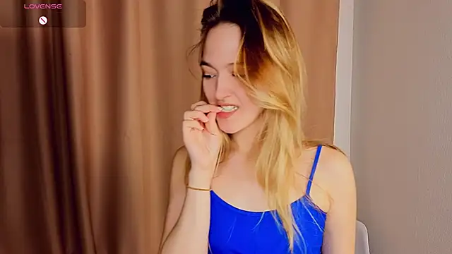 SupakuChan online show from February 25, 3:45 pm