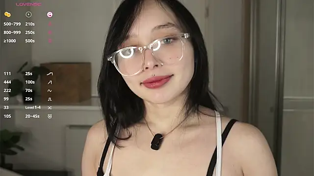 Snapshot of HannaHayles chatting on February 14, 5:46 pm HannaHayles online show from February 14, 5:46 pm