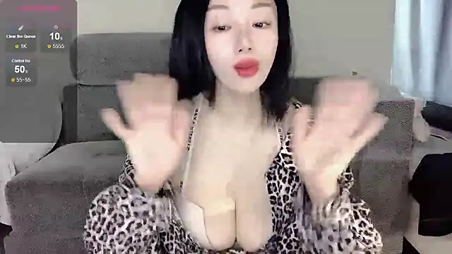 Sunny------ online show from February 15, 11:58 pm