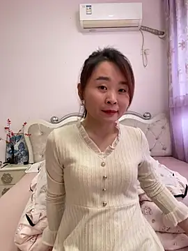 Snapshot of mm47865 chatting on June 1, 2:34 am mm47865 online show from June 1, 2:34 am
