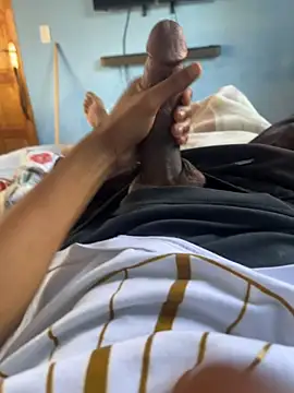 youngsterSA223 online show from April 18, 12:18 pm