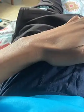 youngsterSA223 online show from April 15, 12:21 pm