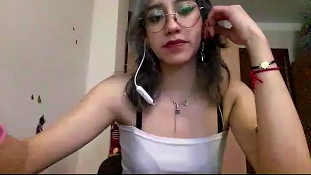 Snapshot of MarianRuhle chatting on February 19, 1:41 pm MarianRuhle online show from February 19, 1:41 pm