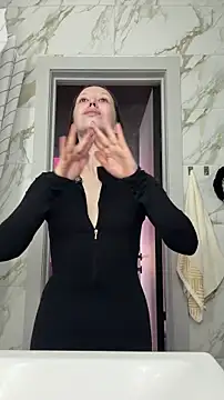 Velvet Hell online show from April 13, 9:13 am