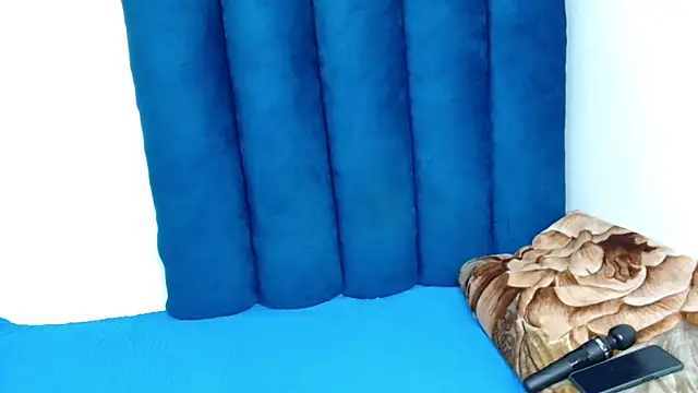 ForeverSexy  online show from March 25, 6:13 am