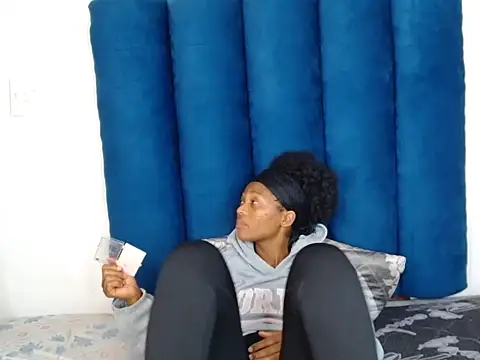 ForeverSexy  online show from February 7, 6:16 pm