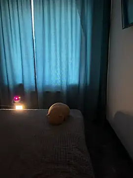 TwinkOliwer online show from February 11, 11:37 pm