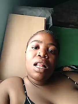 Snapshot of blxckiey chatting on February 16, 2:05 pm blxckiey online show from February 16, 2:05 pm