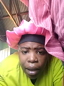 Snapshot of blxckiey chatting on February 12, 7:30 am blxckiey online show from February 12, 7:30 am