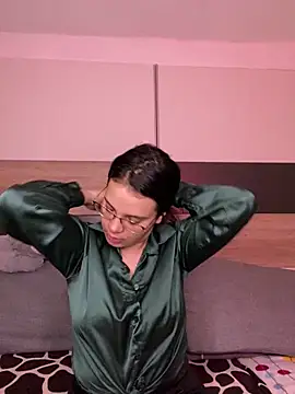 Karolina Velvet online show from February 6, 9:11 pm