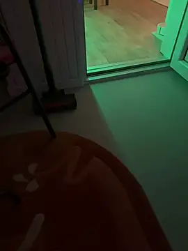 hungryMaya online show from February 6, 11:23 pm