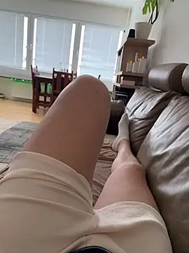 hungryMaya online show from February 8, 9:40 am