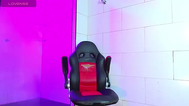 Maddye Fox online show from March 6, 7:20 pm