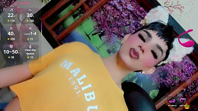 Maddye Fox online show from April 22, 7:20 pm