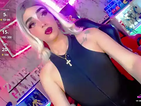 Snapshot of Maddye_Fox chatting on July 19, 3:37 am Maddye Fox online show from July 19, 3:37 am
