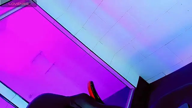 Snapshot of Maddye_Fox chatting on February 28, 7:13 pm Maddye Fox online show from February 28, 7:13 pm