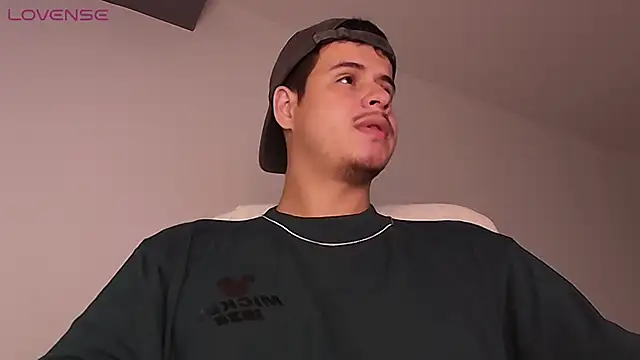 Snapshot of BjornSteel chatting on February 14, 12:22 am BjornSteel online show from February 14, 12:22 am