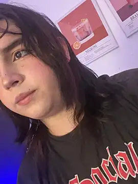 Daniellesins1 online show from April 7, 1:29 am