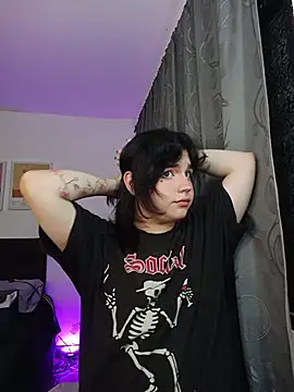 Snapshot of Daniellesins1 chatting on February 14, 6:46 am Daniellesins1 online show from February 14, 6:46 am