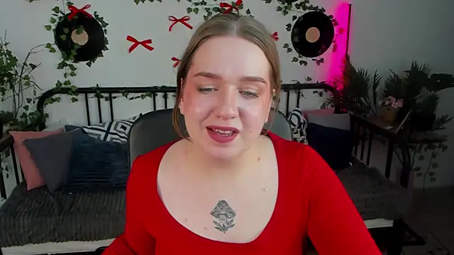 RachelDiRose online show from February 25, 3:45 pm