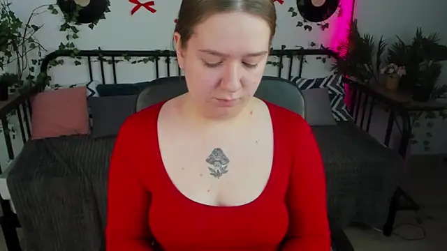 RachelDiRose online show from February 25, 3:40 am