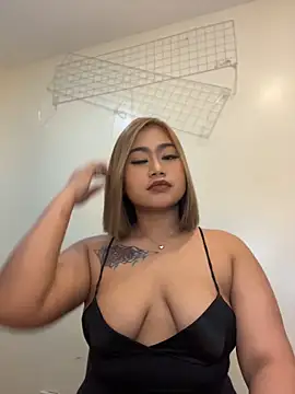 Snapshot of vien_pussy69 chatting on June 9, 3:02 pm vien pussy69 online show from June 9, 3:02 pm
