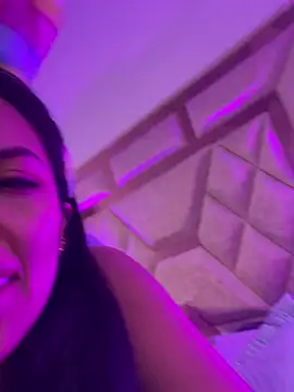 Emma Sanz   online show from April 14, 4:23 pm