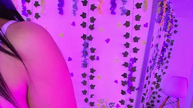 Emma Sanz   online show from March 5, 3:30 pm